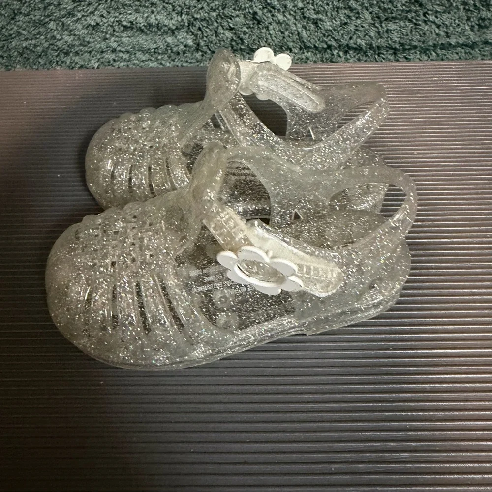 The Children’s Place Toddler Girls Glitter Jelly Sandals